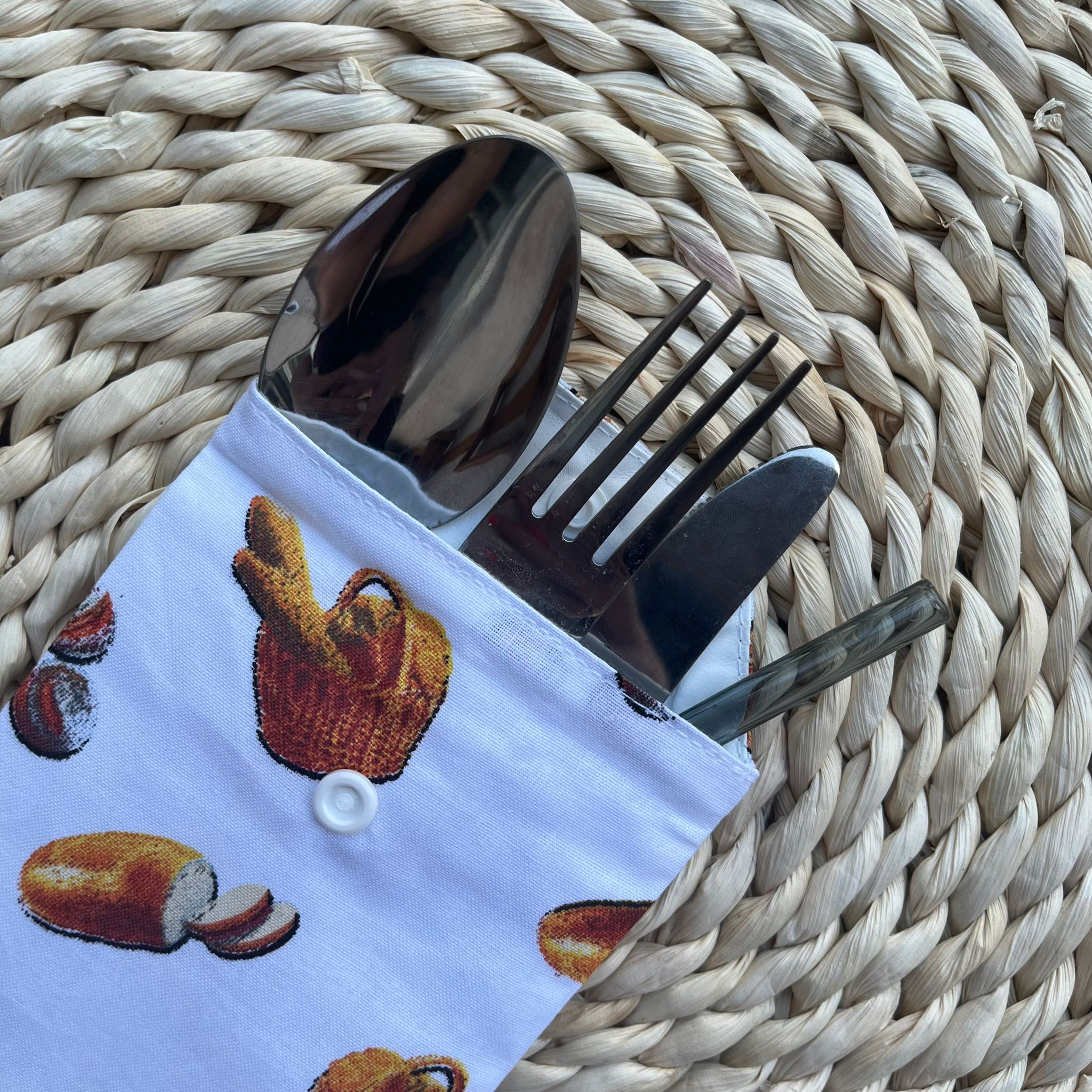 Evőeszköz tartó - kenyeres