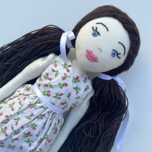 Öltöztethető textil baba - sötétbarna