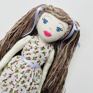 Öltöztethető textil baba - szőkésbarna