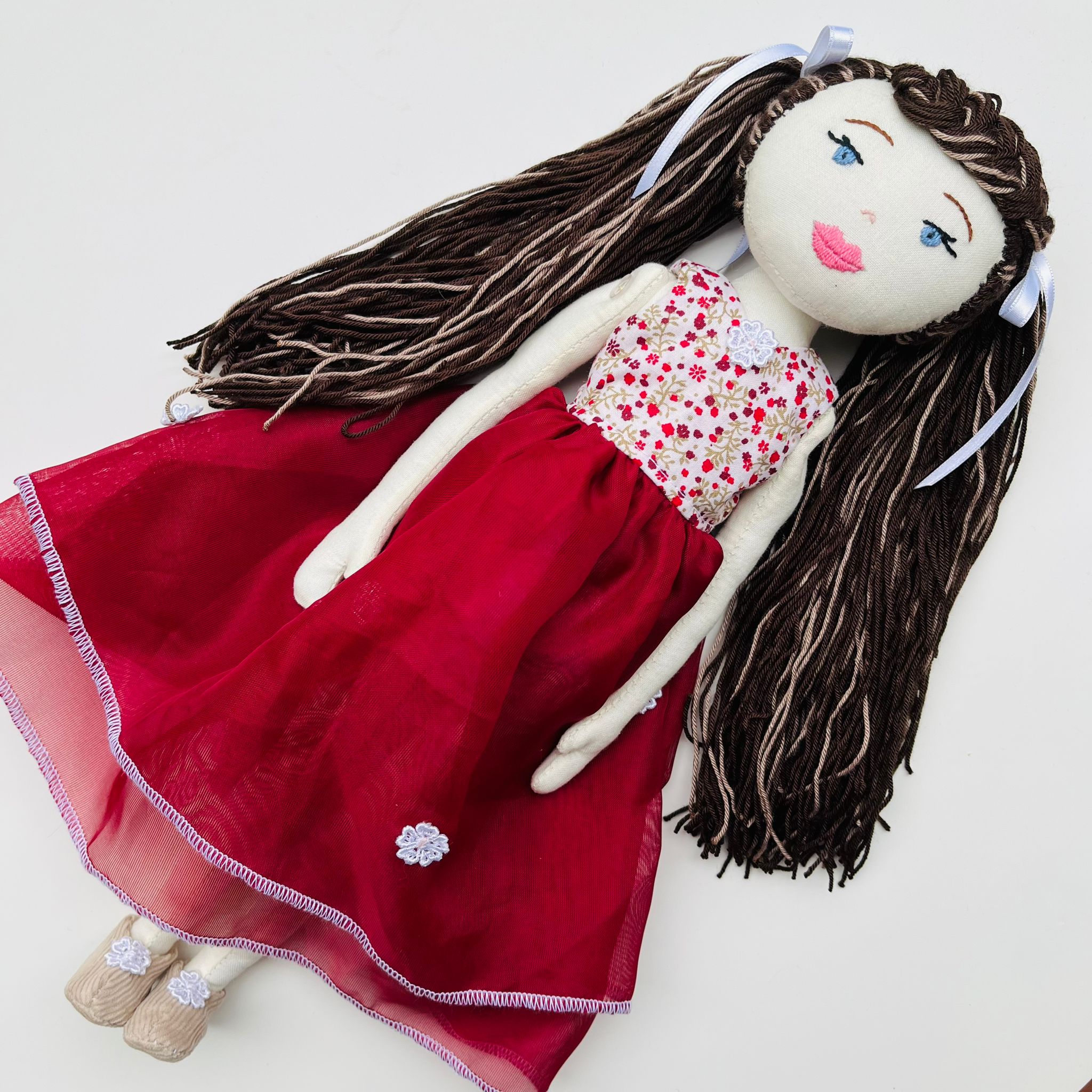 Öltöztethető textil baba - barna - Image 2