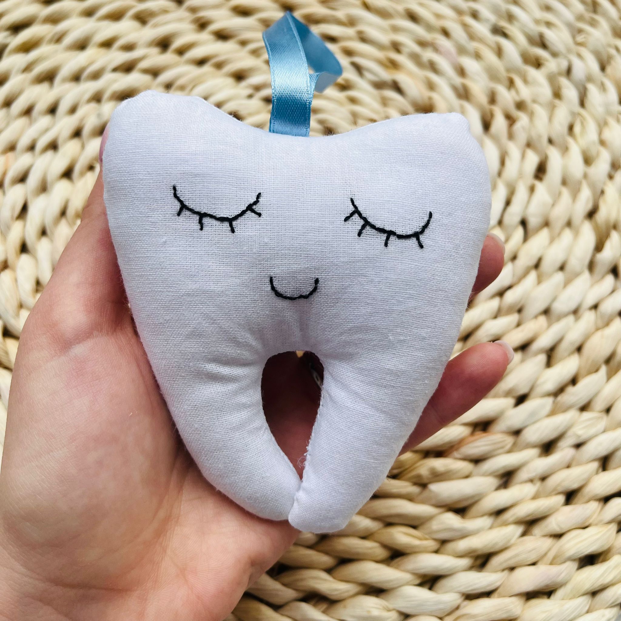 A Fogtündér segédje - plüss fogacska - 1