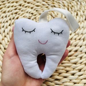 A Fogtündér segédje - plüss fogacska - 2