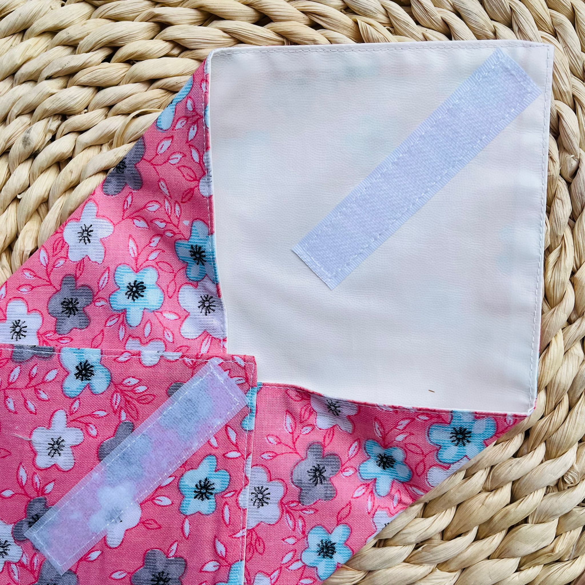 Újraszalvéta - rózsaszín virágos - Image 3