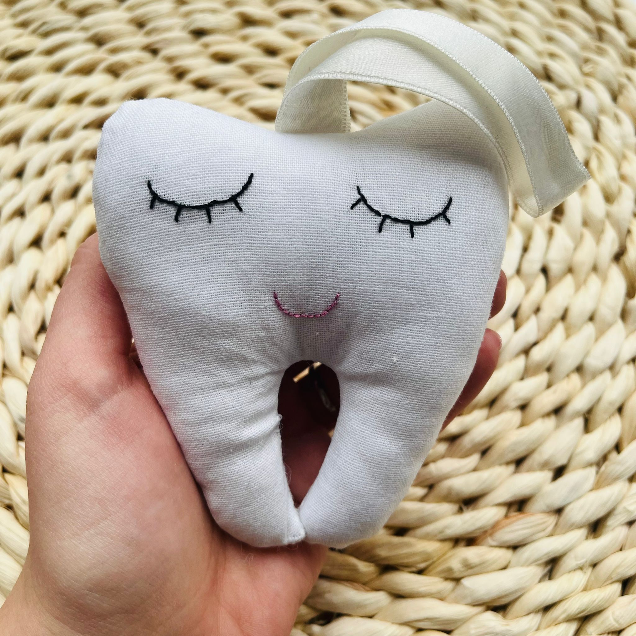 A Fogtündér segédje - plüss fogacska - 6